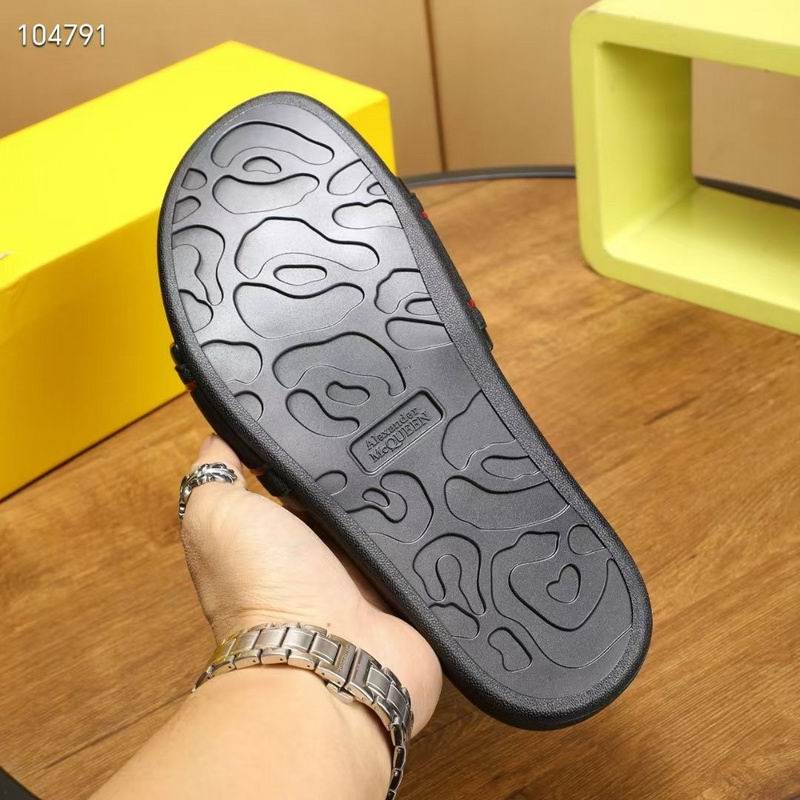 2025 Alexander McQueen Ь 0512